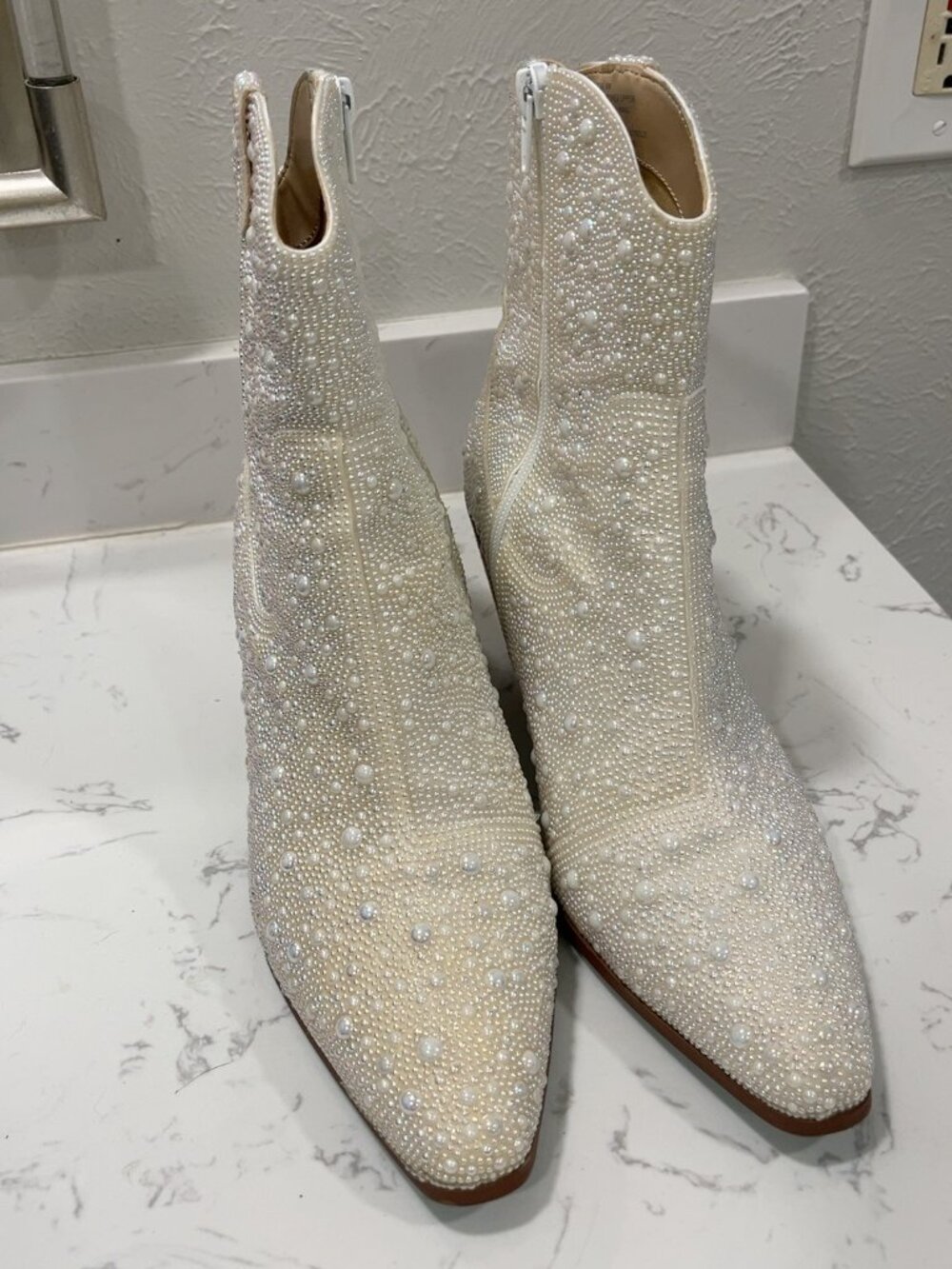 Betsey Johnson SB-DIVA Pearl Rhinestone Western Boots Ivory Size 9